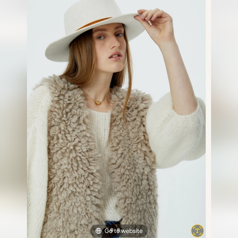 Hand Crafted  Cream and Tan Alpaca Wool Vest with pockets New Condition
